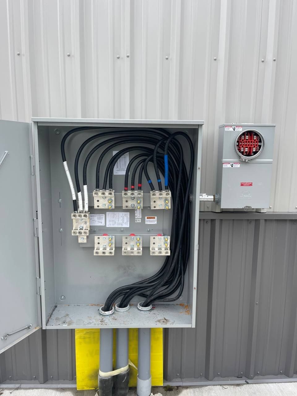 CT cabinet and service equipment on a commercial building, Clark County WA